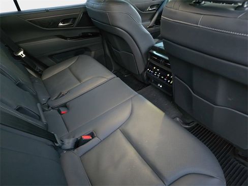 Used 2024 Lexus LX 600 4WD w/ Luxury Package image 13