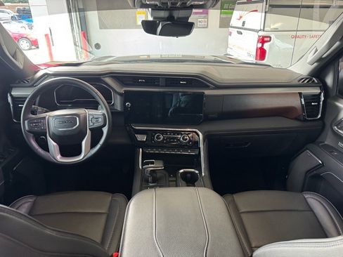 Used 2024 GMC Sierra 1500 Denali w/ Technology Package image 16