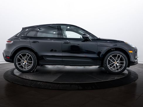 Certified 2026 Porsche Macan image 8