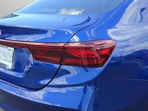 Used 2024 Kia Forte LXS w/ LXS Technology Package FWD image 19