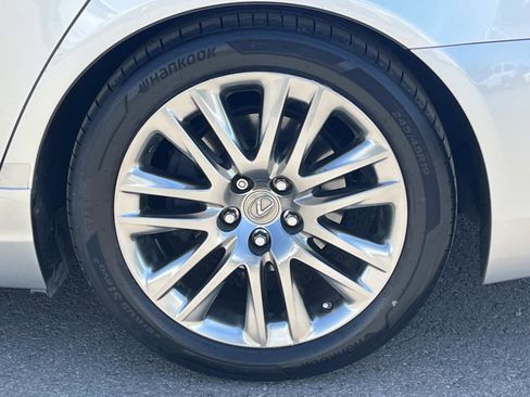 Used 2017 Lexus LS 460 w/ Comfort Package RWD image 11
