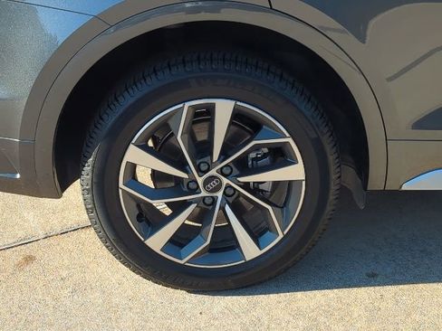 Used 2023 Audi Q5 2.0T Premium Plus w/ Premium Plus Package image 3