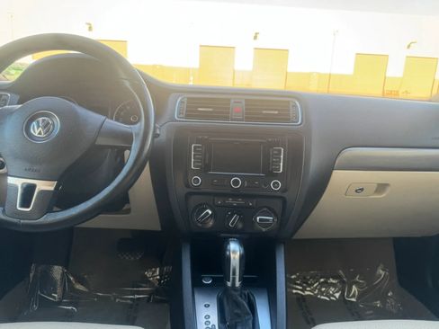 Used 2013 Volkswagen Jetta TDI FWD image 19