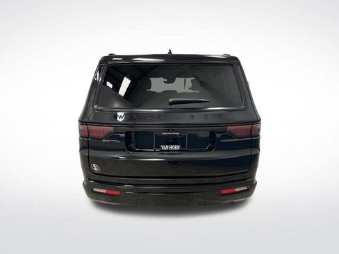 Used 2024 Jeep Wagoneer Series II image 14