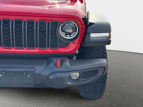 Used 2024 Jeep Wrangler Unlimited Rubicon image 10