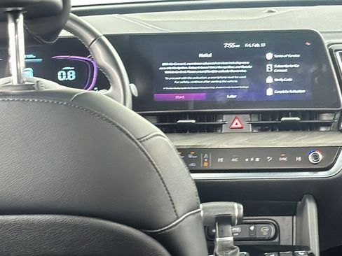 Used 2025 Kia Sportage X-Line w/ Premium Package image 17