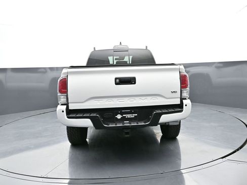 Used 2023 Toyota Tacoma TRD Off-Road w/ Technology Package AWD/4WD image 3