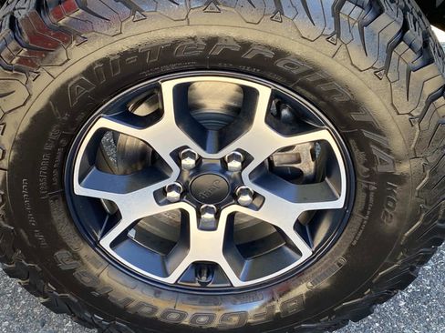 Used 2022 Jeep Wrangler Unlimited Rubicon w/ LED Lighting Group image 29