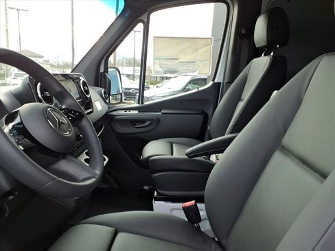 New 2026 Mercedes-Benz Sprinter 2500 image 13