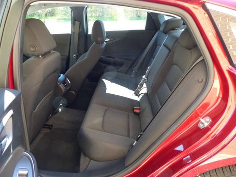 Used 2021 Chevrolet Malibu LT w/ Sport Edition FWD image 23