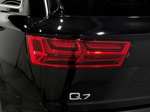 Used 2019 Audi Q7 3.0T Premium Plus AWD/4WD image 36