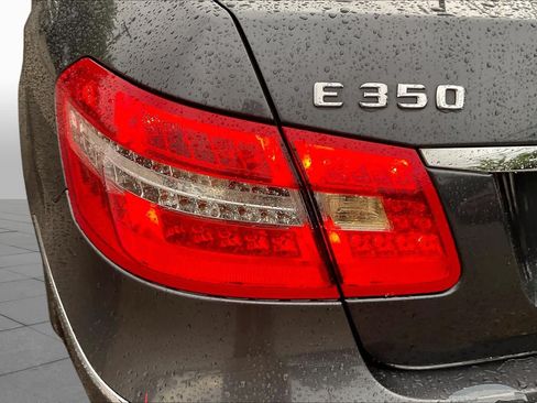 Used 2011 Mercedes-Benz E 350 Sedan image 28