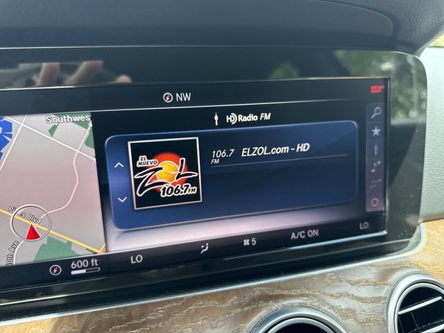 Used 2018 Mercedes-Benz E 300 4MATIC image 16