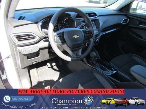 Used 2023 Chevrolet TrailBlazer LT FWD image 10