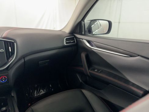 Used 2016 Maserati Ghibli 4dr Sdn image 29