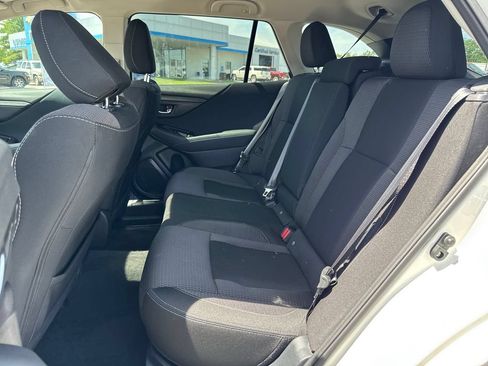 Used 2023 Subaru Outback Premium AWD/4WD image 11