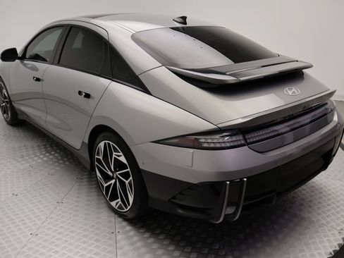 Used 2025 Hyundai Ioniq 6 Limited RWD image 11