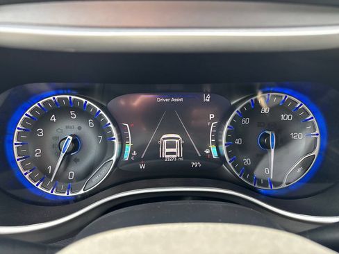 Used 2025 Chrysler Pacifica Select FWD image 20