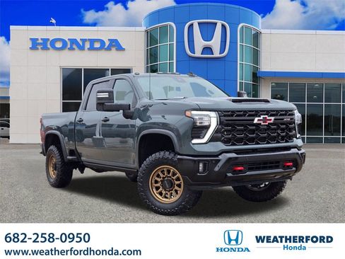 Used 2025 Chevrolet Silverado 2500 ZR2 image 1