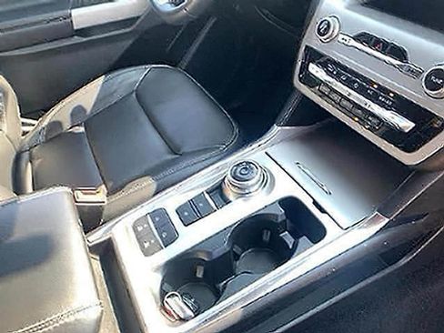 Used 2024 Ford Explorer XLT w/ Equipment Group 202A RWD image 13