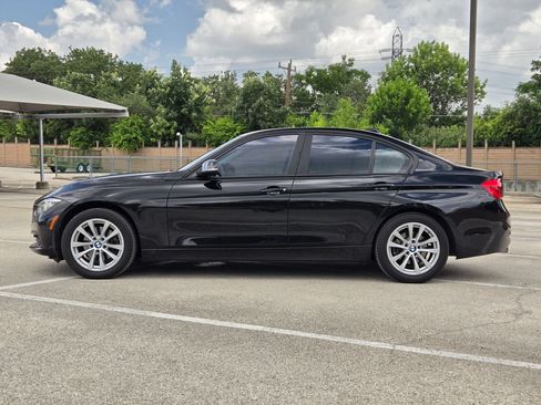 Used 2018 BMW 320i Sedan RWD image 4