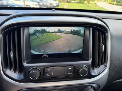 Used 2022 Chevrolet Colorado LT w/ Fleet Safety Package RWD image 22