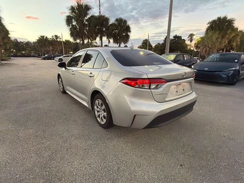 Used 2023 Toyota Corolla LE FWD image 4