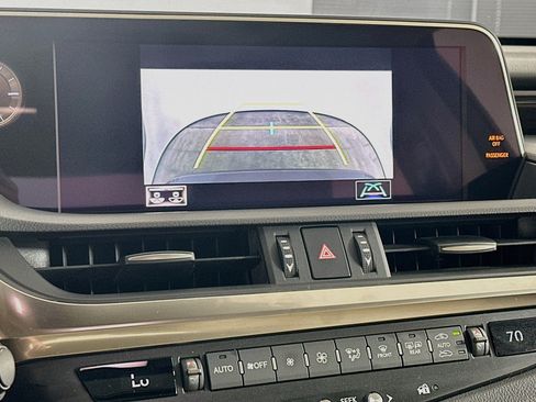 Used 2019 Lexus ES 350 w/ Premium Package FWD image 23