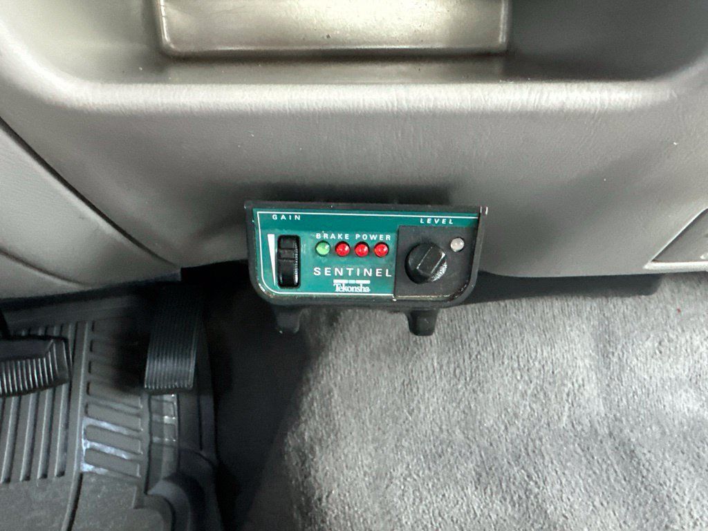 Used 2001 Ford F250 XLT AWD/4WD image 5