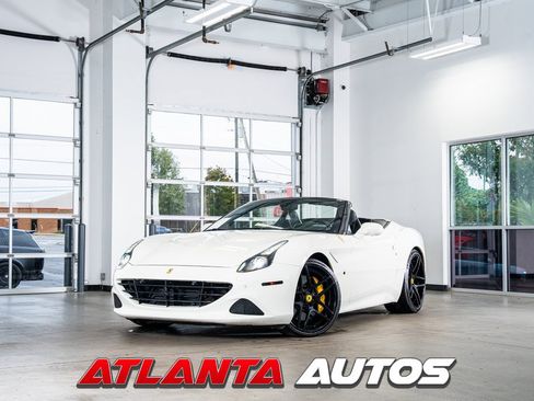 Used 2016 Ferrari California T image 1