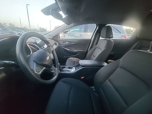 Used 2020 Chevrolet Malibu LS w/ LPO, Convenience Package 1 FWD image 3