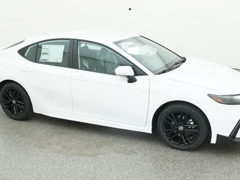 New 2026 Toyota Camry SE image 43