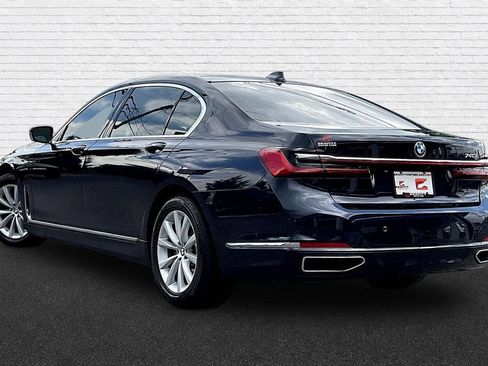 Used 2020 BMW 740i w/ Cold Weather Package RWD image 4