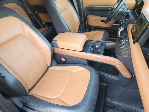 Used 2023 Land Rover Defender 110 X AWD/4WD image 8