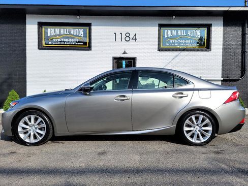 Used 2016 Lexus IS 300 AWD image 2
