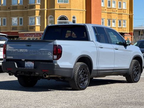 Certified 2025 Honda Ridgeline RTL+ image 4