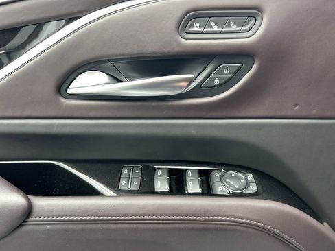 Used 2023 Cadillac Escalade ESV Sport Platinum image 59