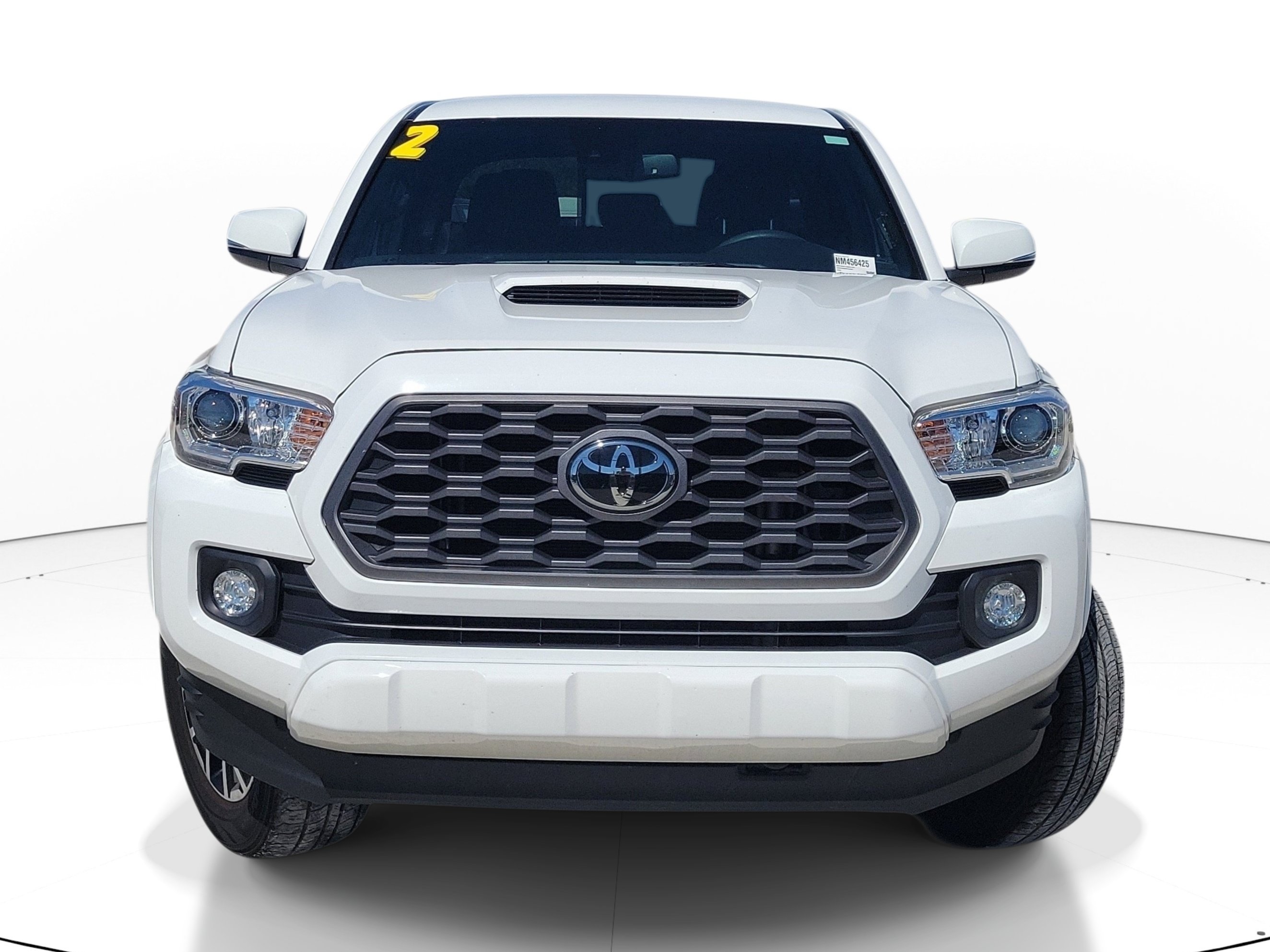 Used 2022 Toyota Tacoma TRD Sport w/ Technology Package AWD/4WD image 2
