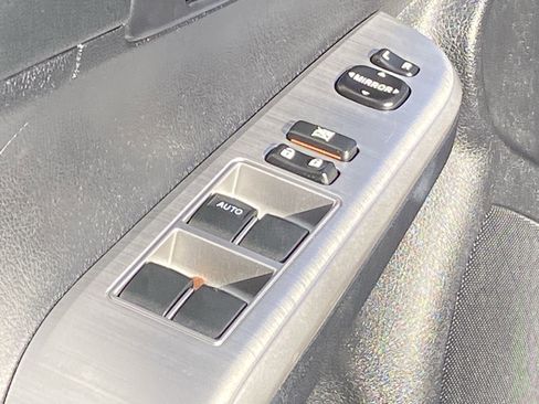 Used 2012 Toyota Camry LE image 25