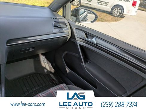 Used 2017 Volkswagen GTI Sport image 14