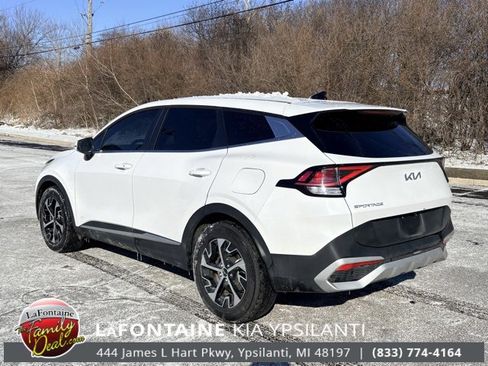 Certified 2024 Kia Sportage EX image 3