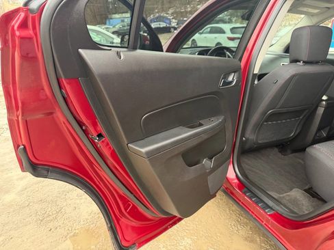 Used 2012 Chevrolet Equinox LT w/ Driver Convenience Package image 13