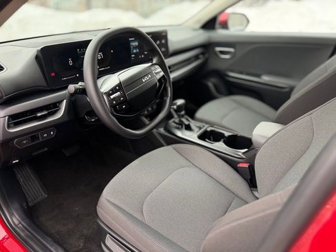 Used 2025 Kia K4 LXS image 13