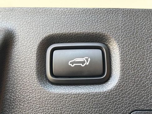Used 2023 Hyundai Santa Fe SEL FWD image 35