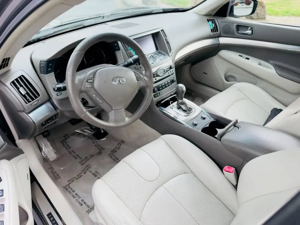 Used 2013 INFINITI G37 Journey w/ Premium Pkg RWD image 9