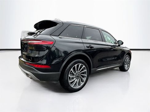 Used 2024 Lincoln Corsair Reserve image 6