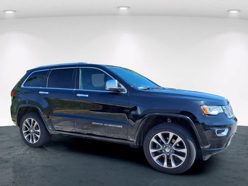 Used 2018 Jeep Grand Cherokee Overland w/ Interior Metal Package AWD/4WD image 14