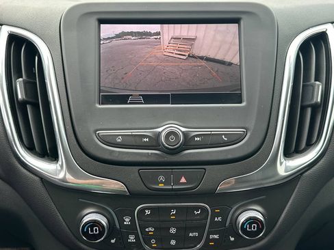 Used 2022 Chevrolet Equinox LT FWD image 30