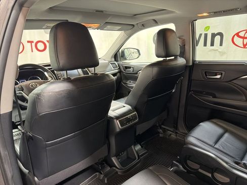 Used 2019 Toyota Highlander Limited AWD/4WD image 21