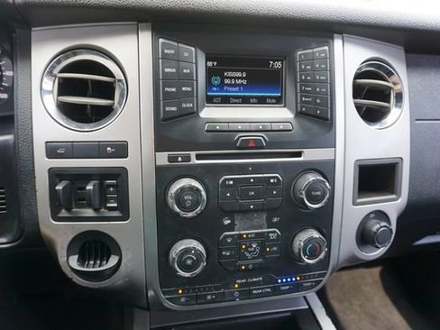 Used 2017 Ford Expedition EL XLT w/ Equipment Group 201A RWD image 4